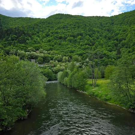Riverstone Retreat * يايتشه