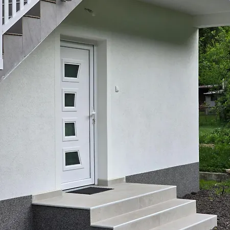 شقة Riverstone Retreat يايتشه